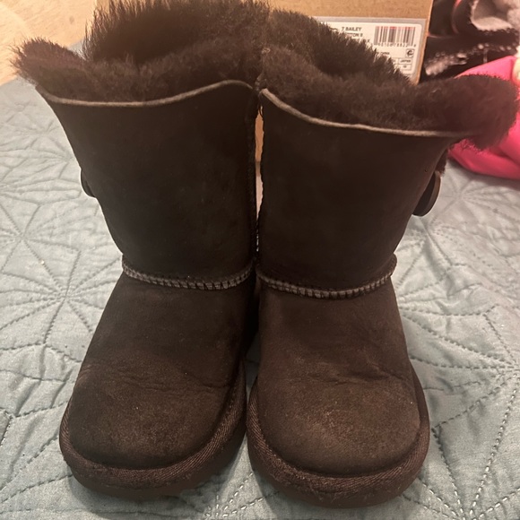 Toddler uggs - Picture 5 of 6
